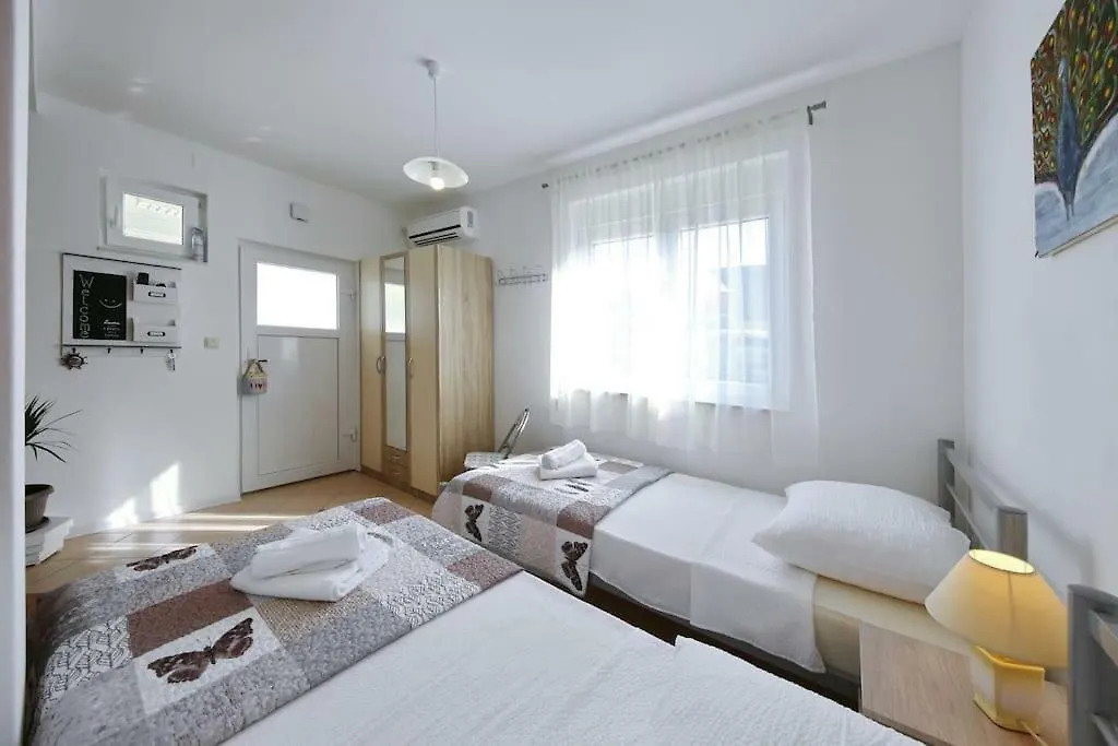 Studio Apartment Visnjik Zadar
