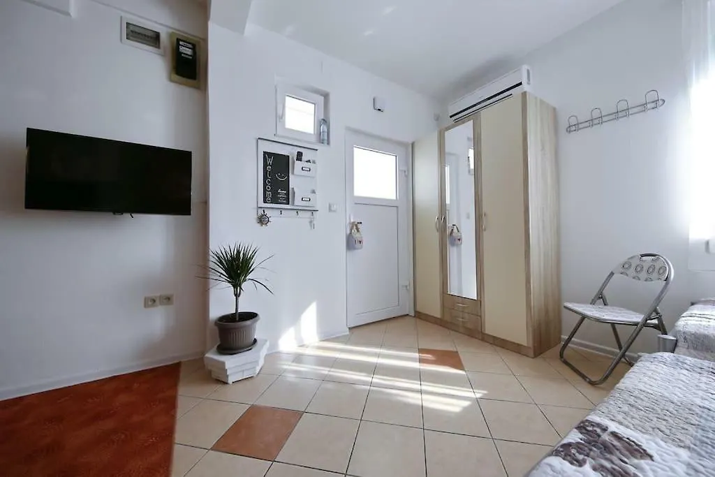 Studio Apartment Visnjik Zadar