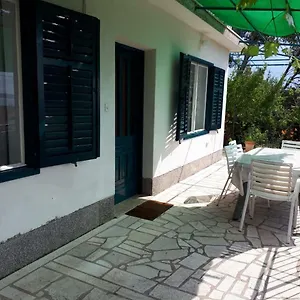 https://apartmani-neda-trogir.hotels-in-trogir.com