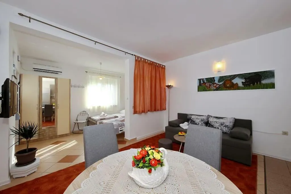 Studio Apartment Visnjik Zadar